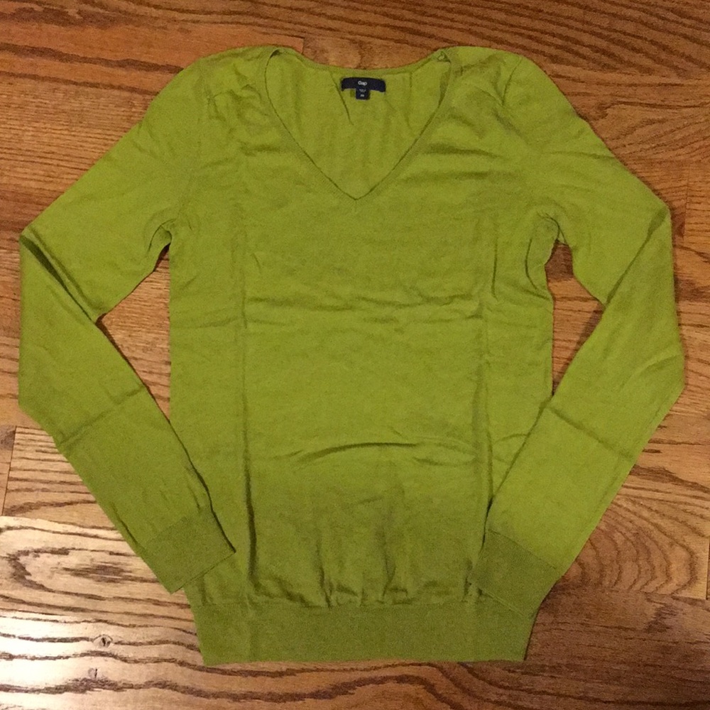 Gap Vneck Sweater